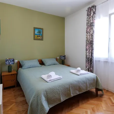 Brig Villa